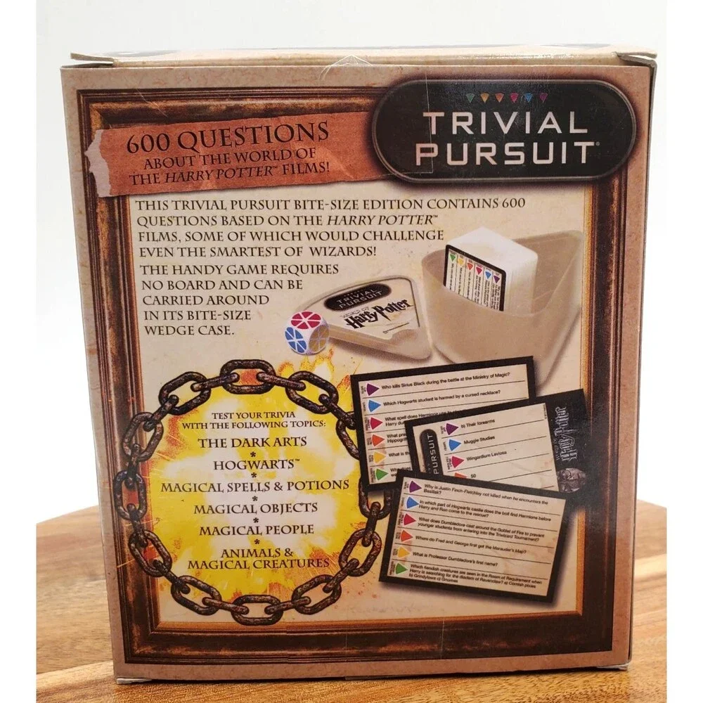 Hasbro Trivial Pursuit World of Harry Potter, Travel Game Compact 600 Questions